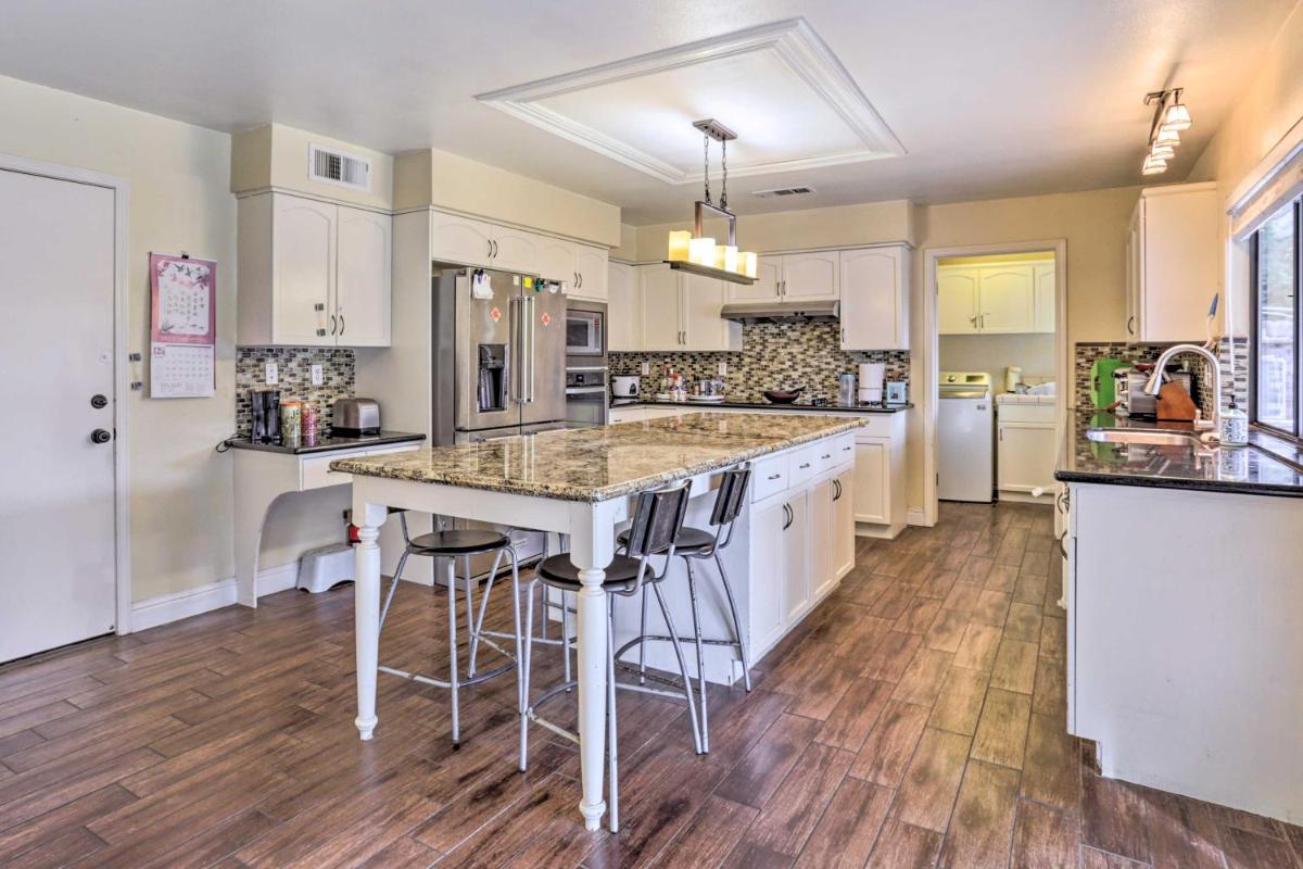 Spacious Fresno Home with Private Pool and Yard - Housity