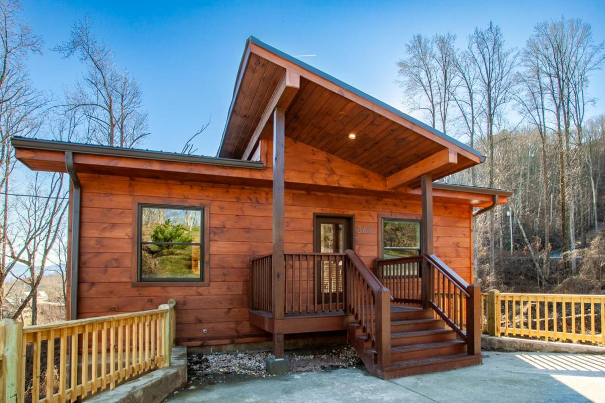 Brand New Build Cozy Cottage with Mountain View - Housity
