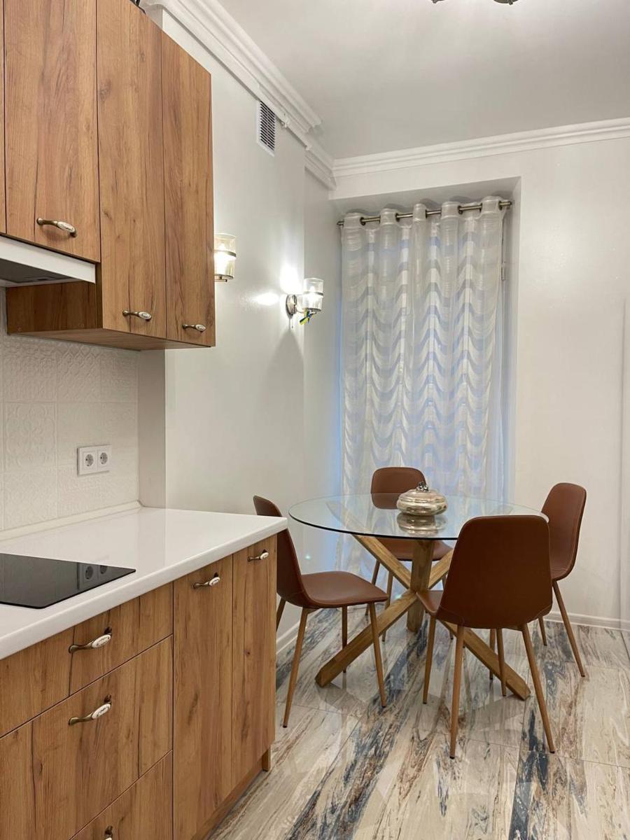 Apartment on Shota Rustaveli - Housity