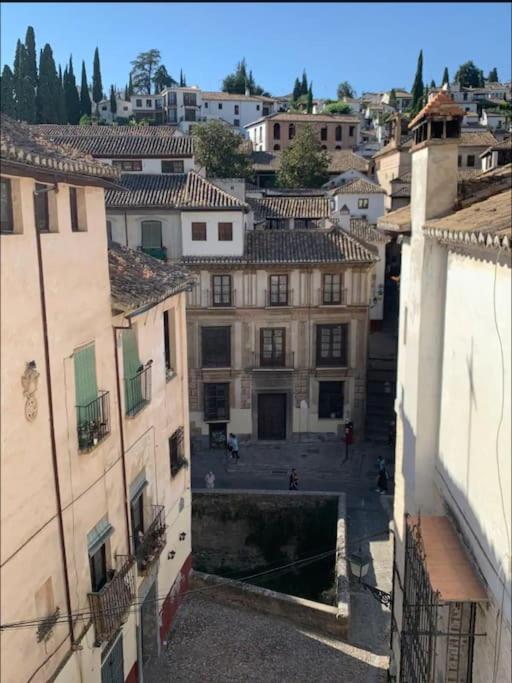 Cosy Apartment & Amazing Views! Close to Alhambra! - Housity