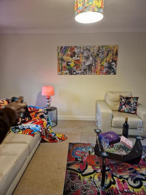 Manhattan Hideaway Warrington - Housity