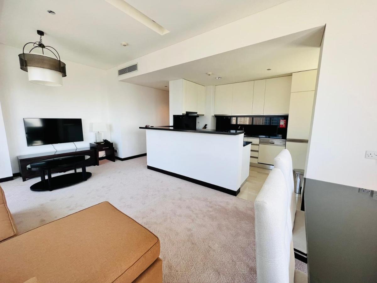 Suitetrails - New Age Vacation Homes - 2BR in The Address Dubai Marina Mall Hotel
