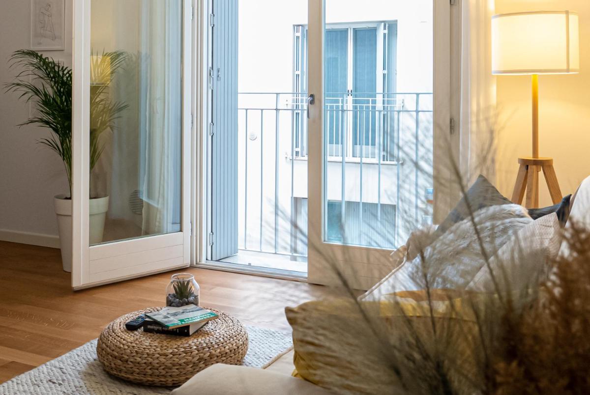 Maison Blanche: appartamento elegante con parcheggio privato - Housity