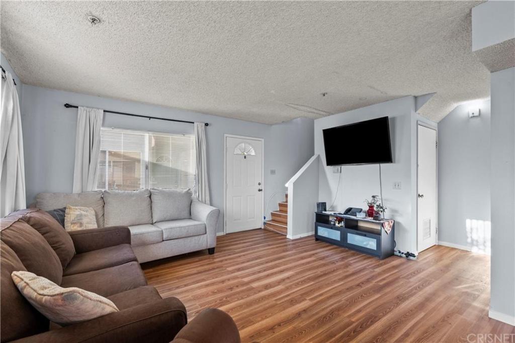 Suitetrails - One Bedroom in Shared Townhouse with Pool