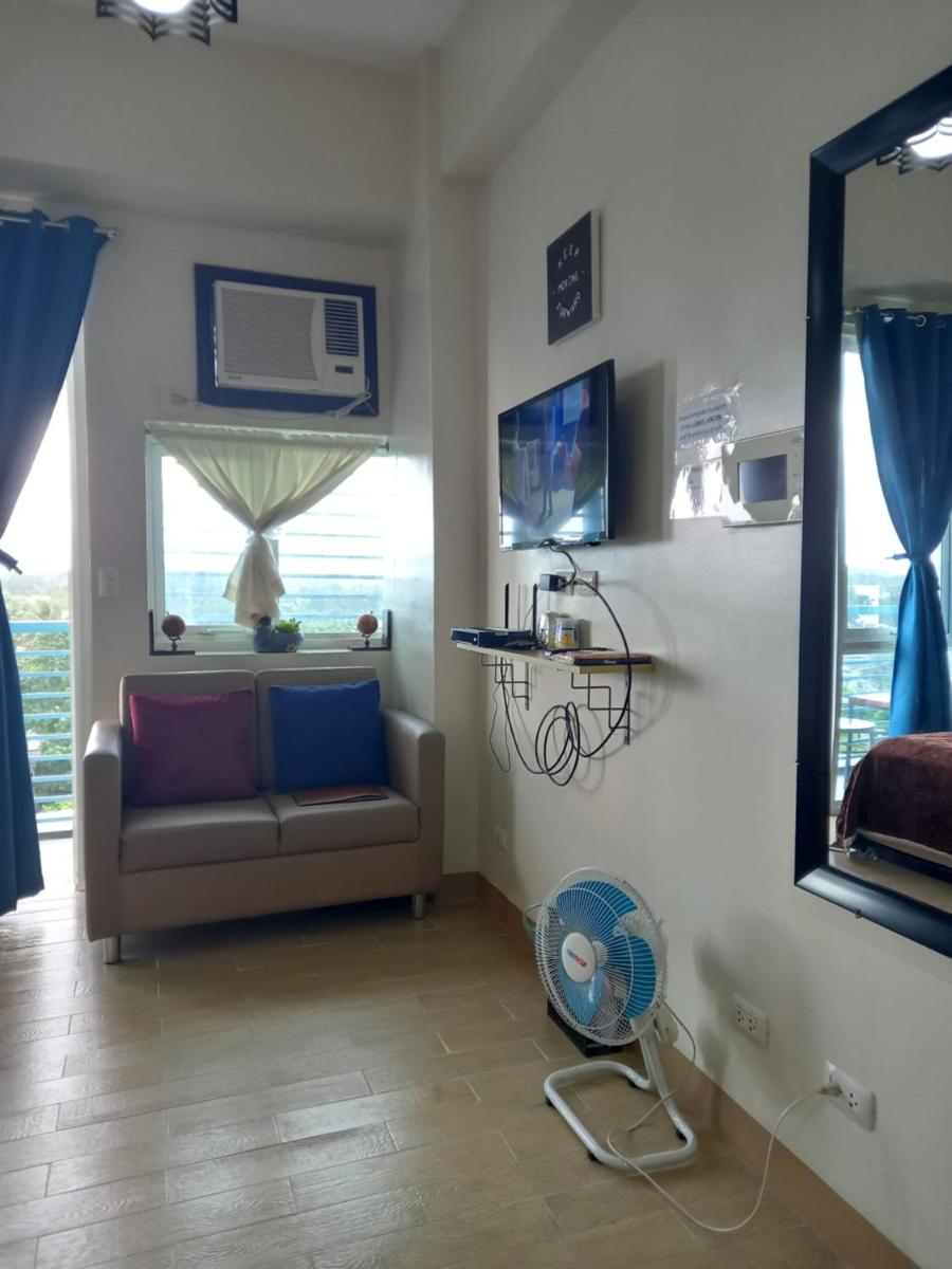 Suitetrails - Studio Unit, Homely Condo at One Madison Place near Iloilo Business Park PH.