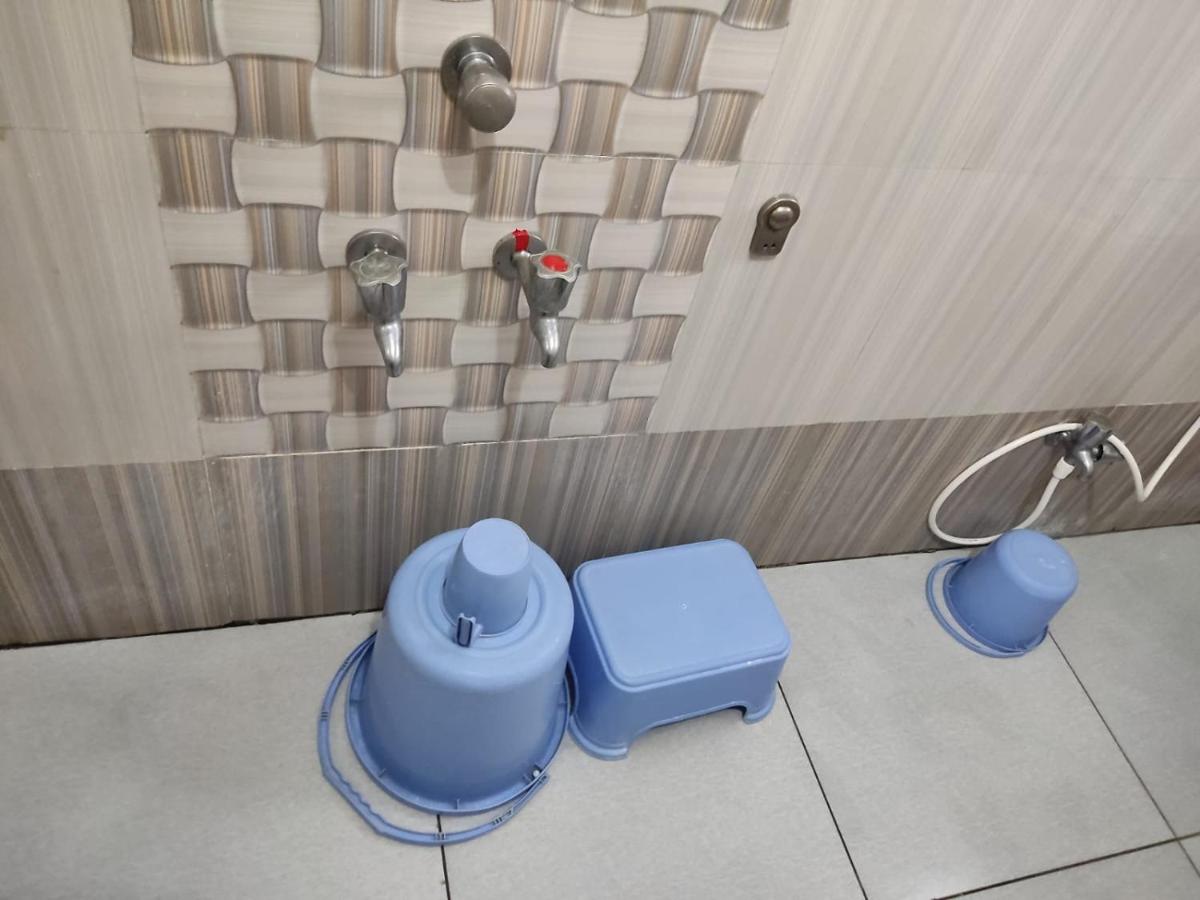 Hotel Yogiraj - Housity