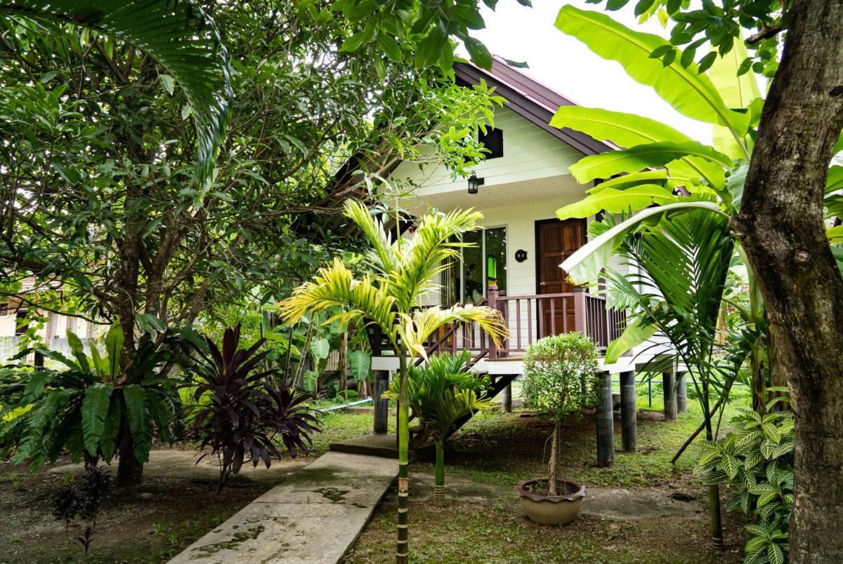 Lanta Andaleaf Bungalow - SHA Extra Plus - Housity