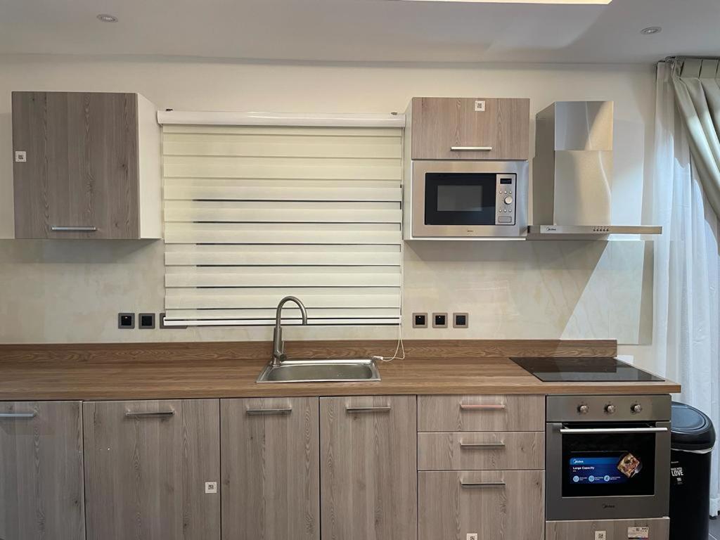 Suitetrails - Park D-plus Apartments Cantonments