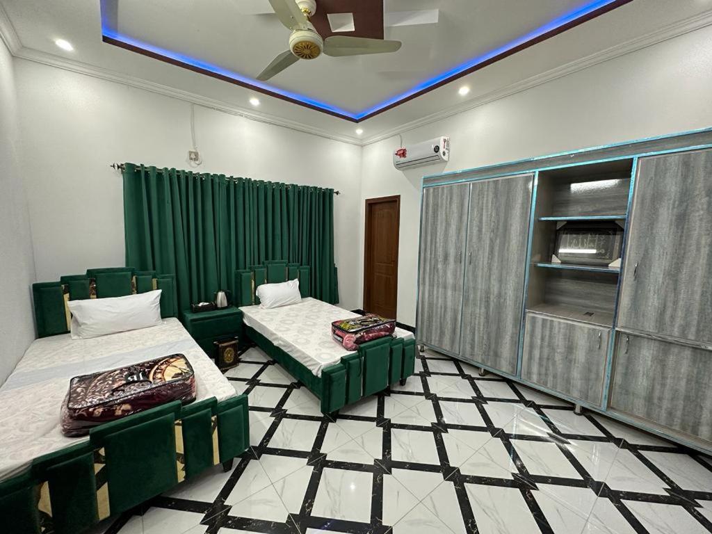 Cheerful VIP Apartments Villa - Housity