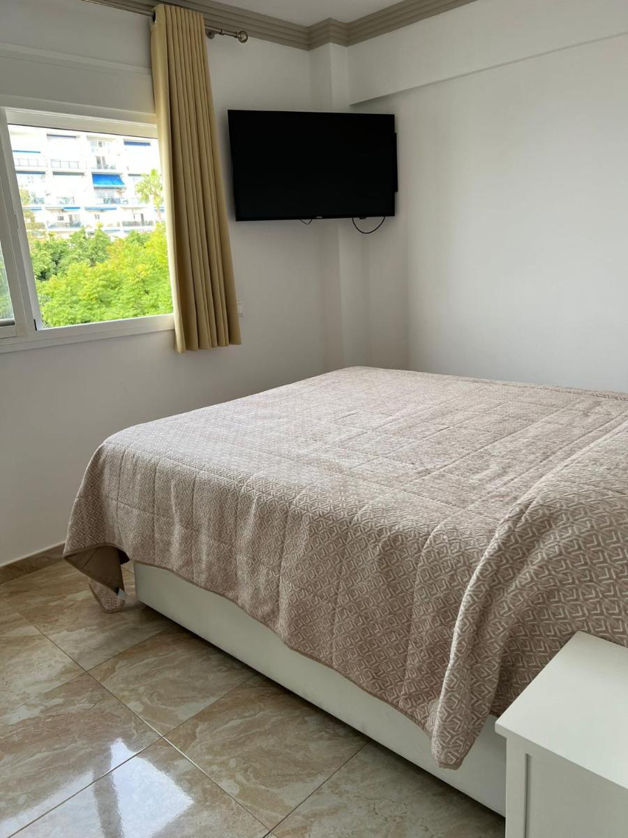 Eden Roc I, 4-1 - Housity