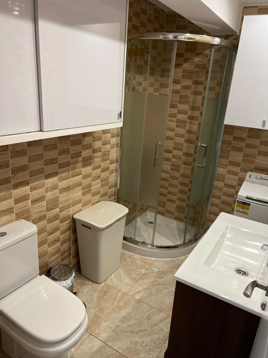 Eden Roc I, 4-1 - Housity