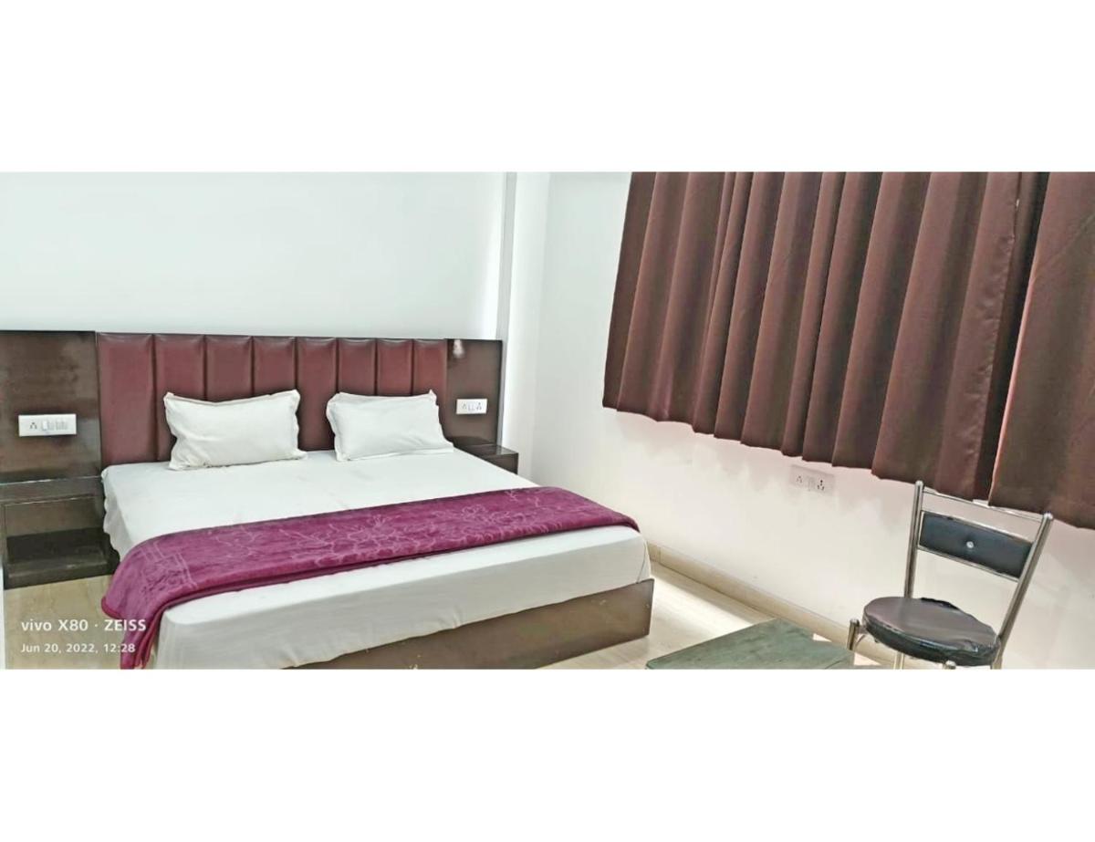 Hotel Neelkanth, Faizabad - Housity