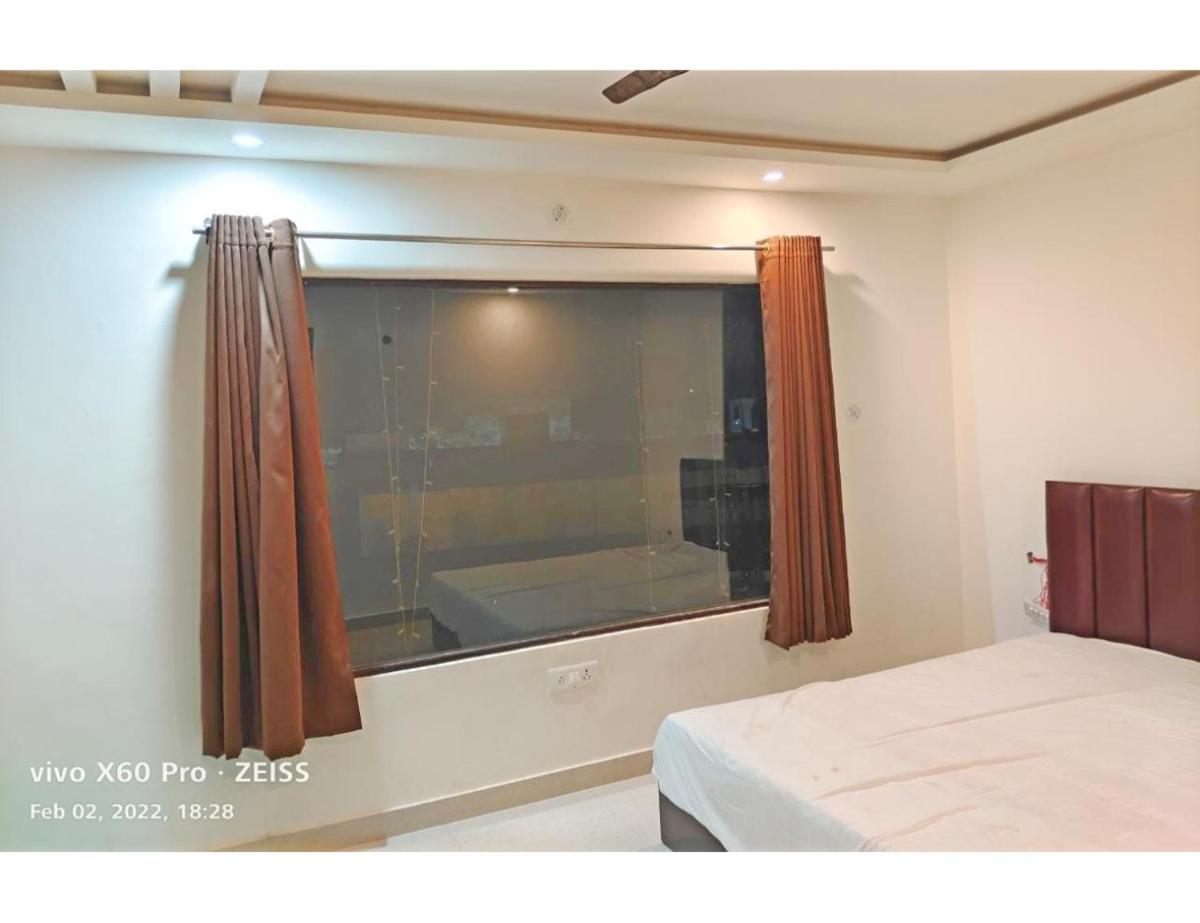 Hotel Neelkanth, Faizabad - Housity