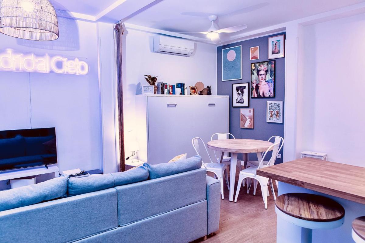 Calle Rodas 3 Central 5 stars apartment in Madrid for 6 people - Housity