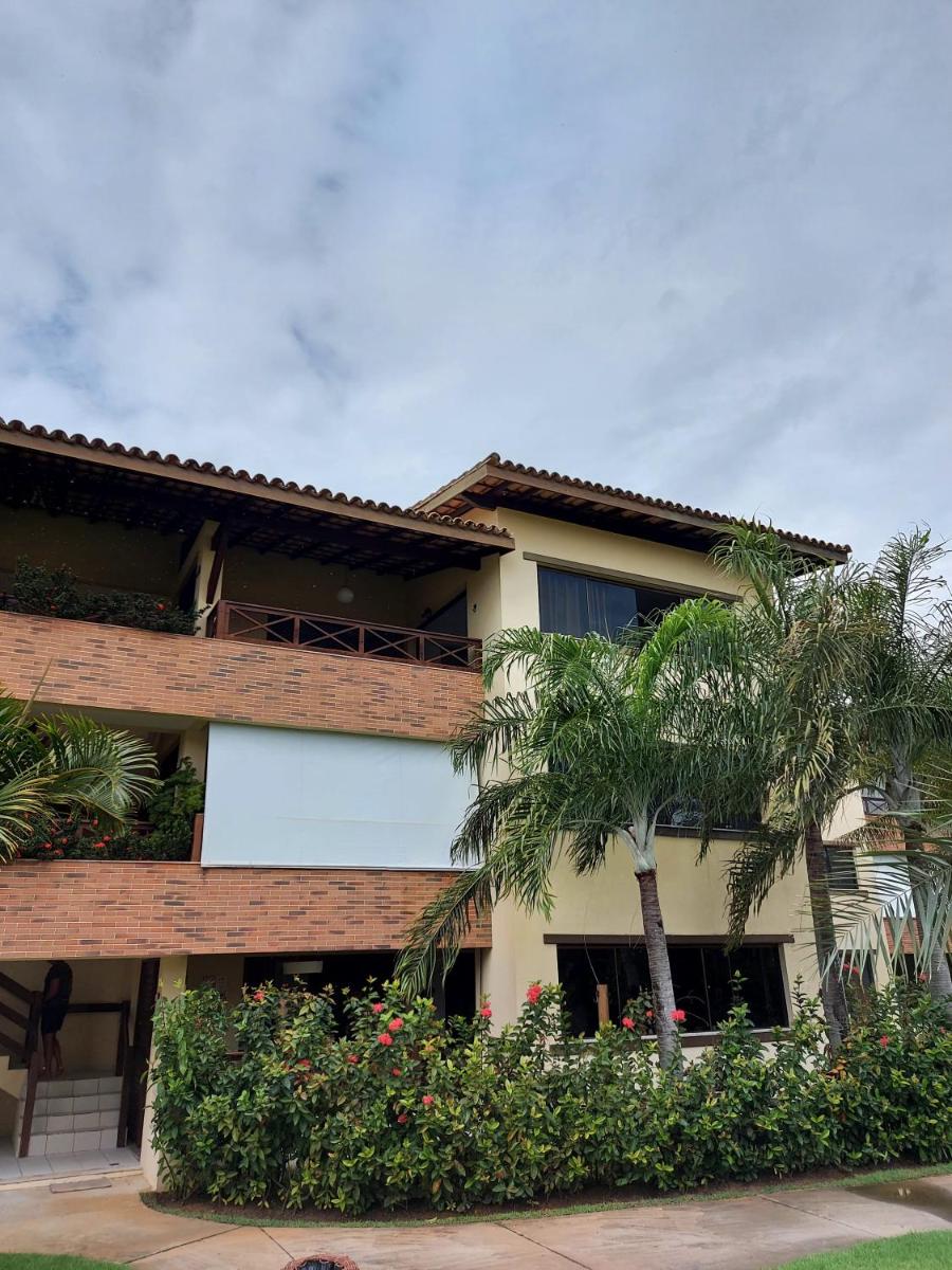 Apartamento em guarajuba 200m da praia - Housity