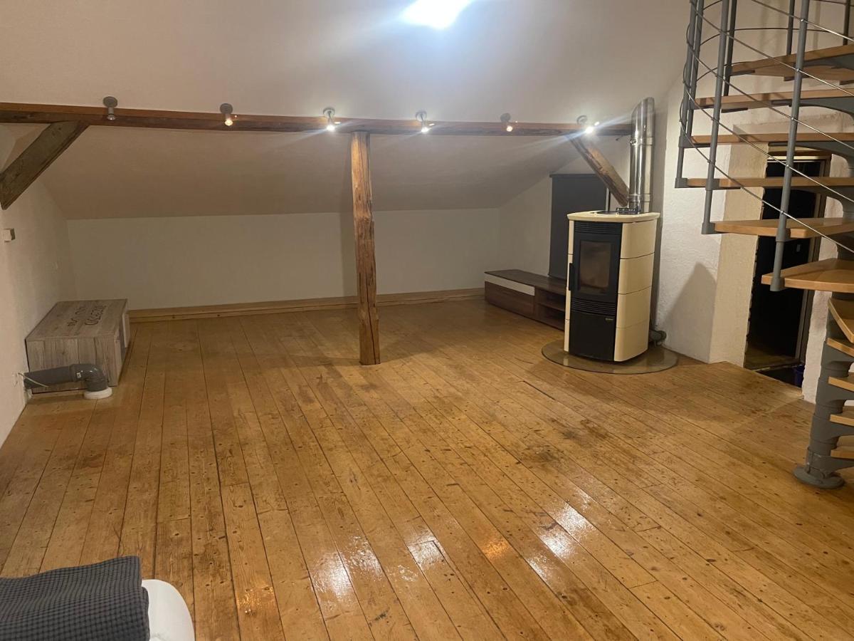 Fritterin - Housity