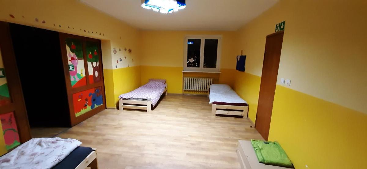 Niedostrzegalny Hostel - Housity