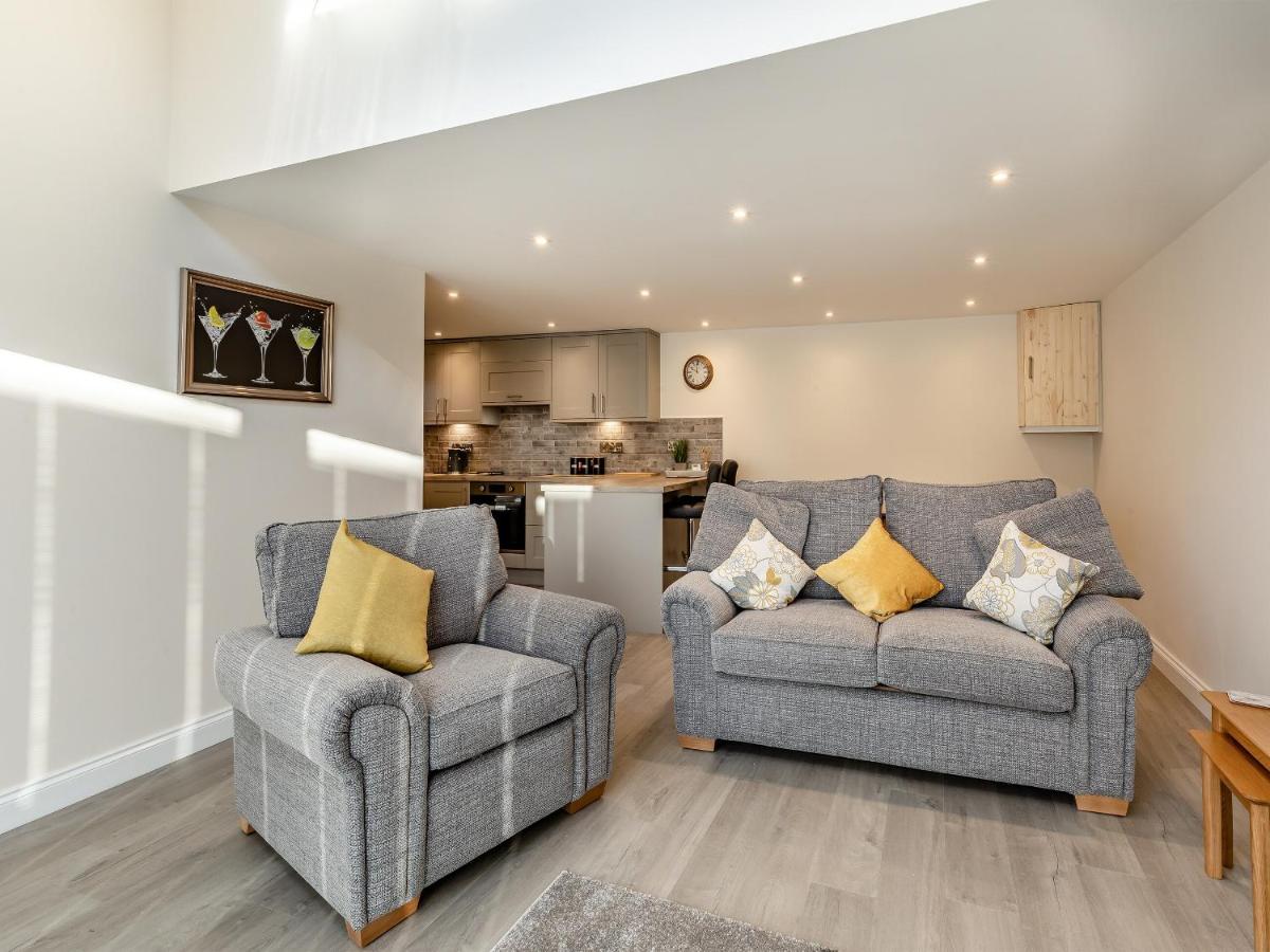 Yew Tree Barn - Housity