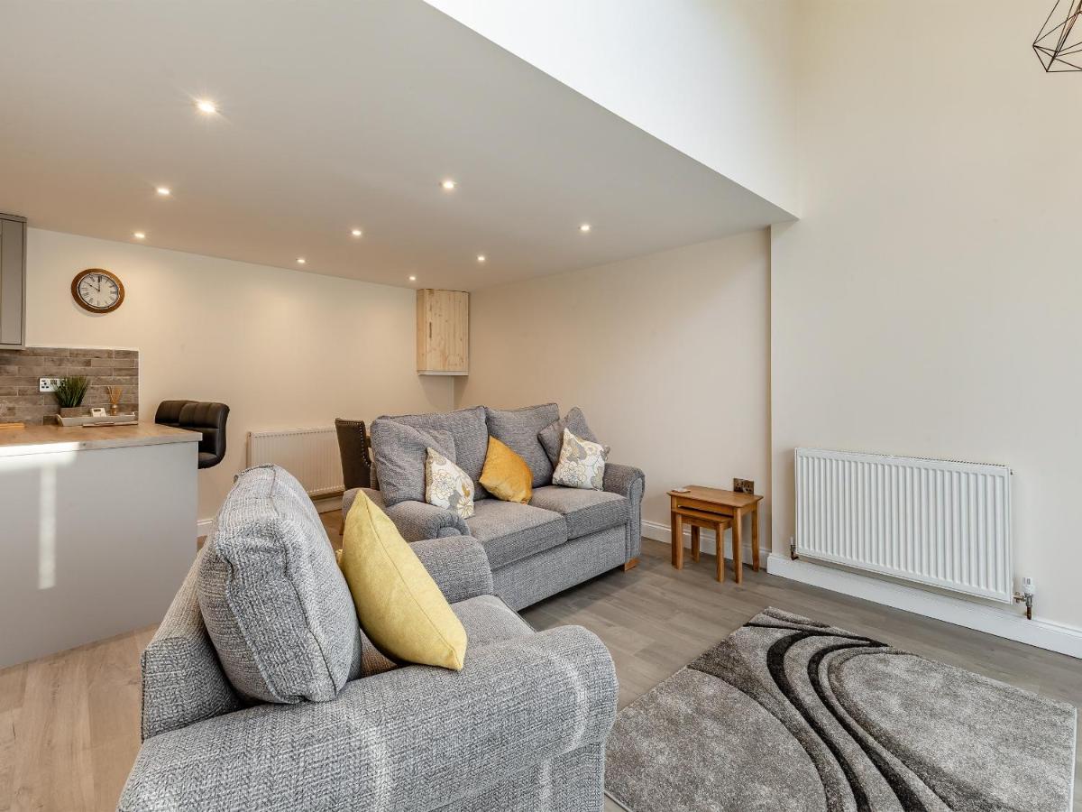Yew Tree Barn - Housity