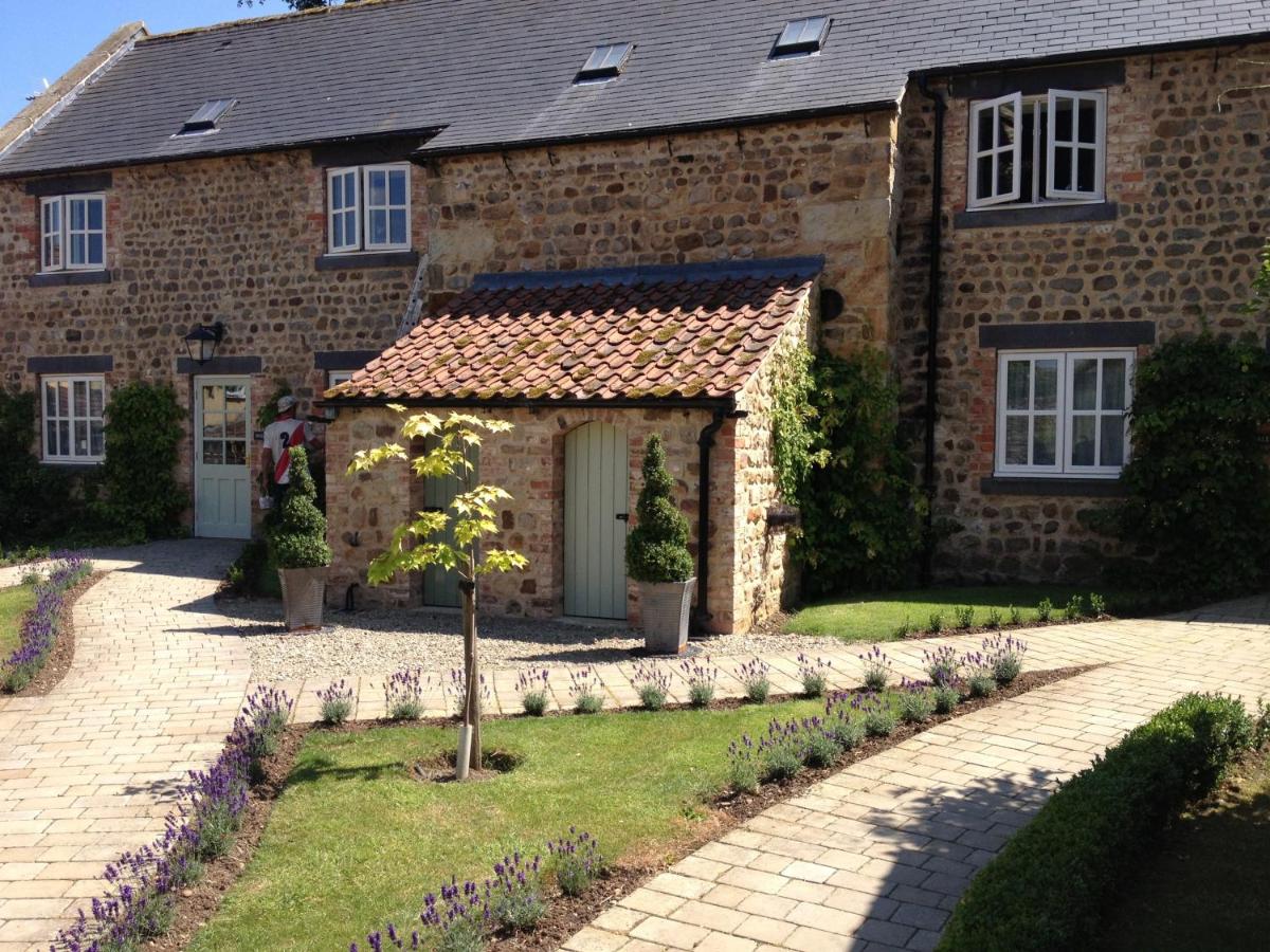 The Old Coach House - Housity