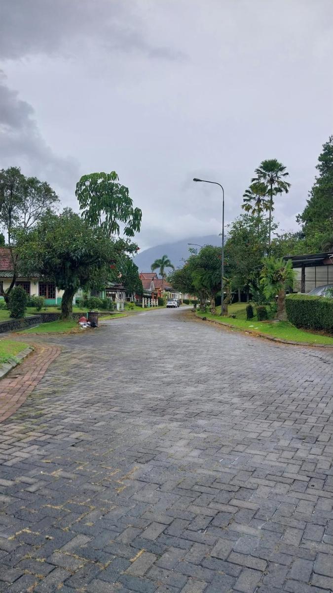 Pirerukafu Villa's - Villa Tipe Thailand di Kota Bunga Puncak - Housity