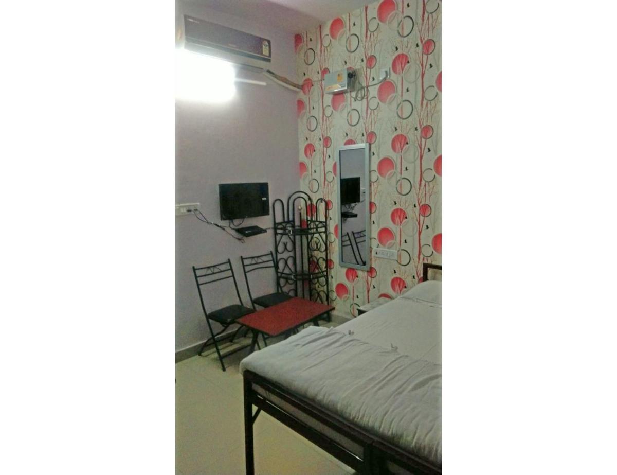 Shree Guest House, Lucknow - Housity