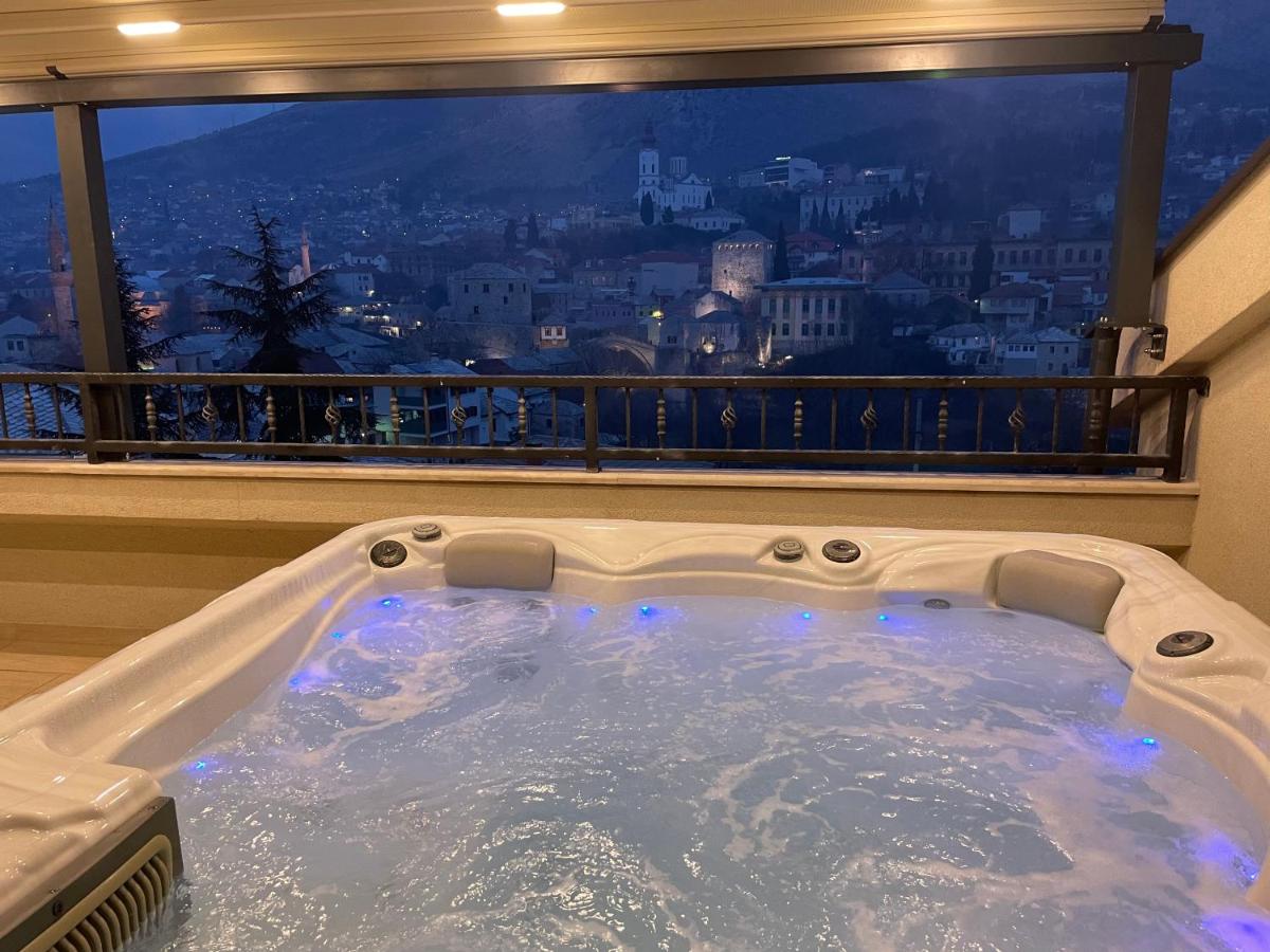 Penthouse with Old bridge view and jacuzzi - Housity