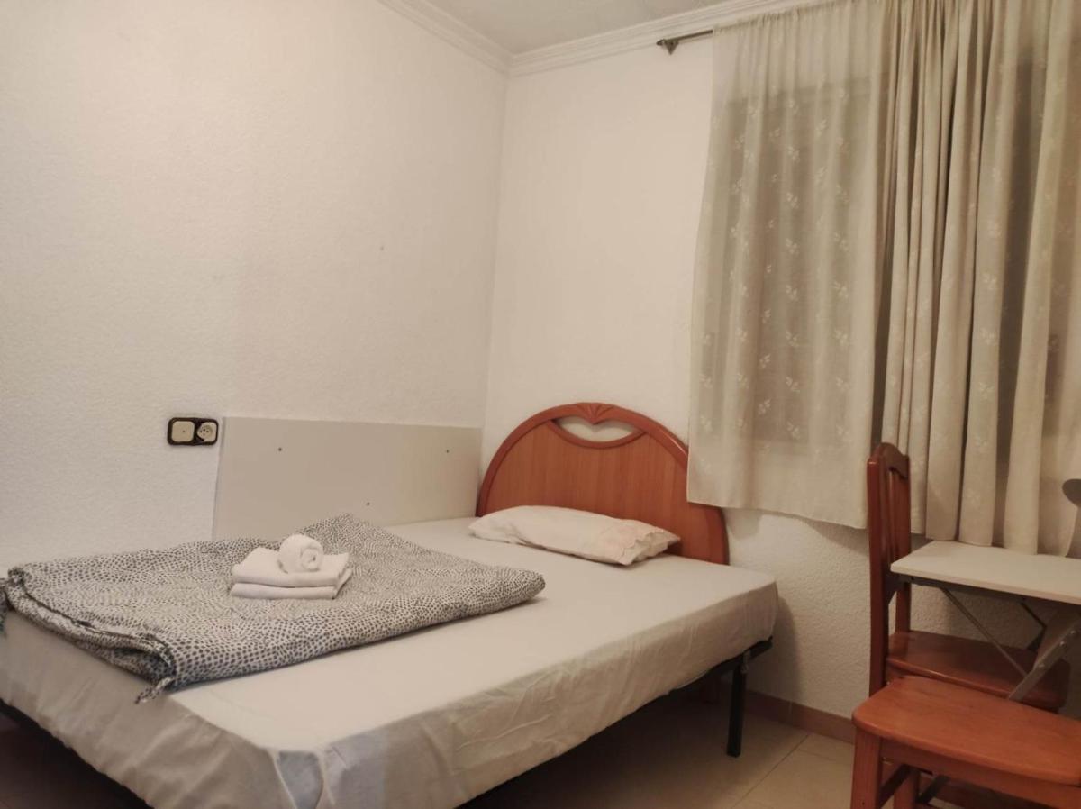 30-3- Бюджетная КОМНАТА в квартире для 2 человека, Alicante - Housity
