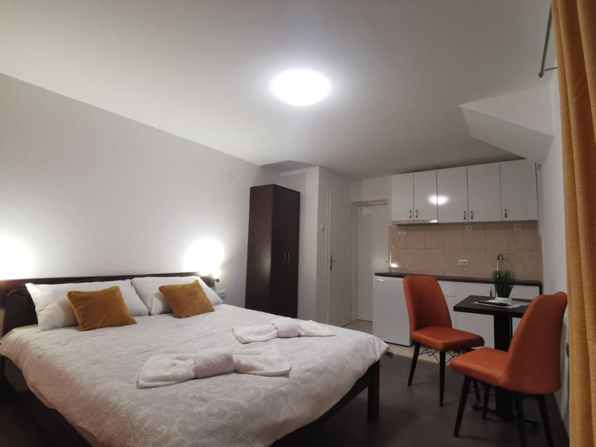 Apartmani Ostojic - Housity