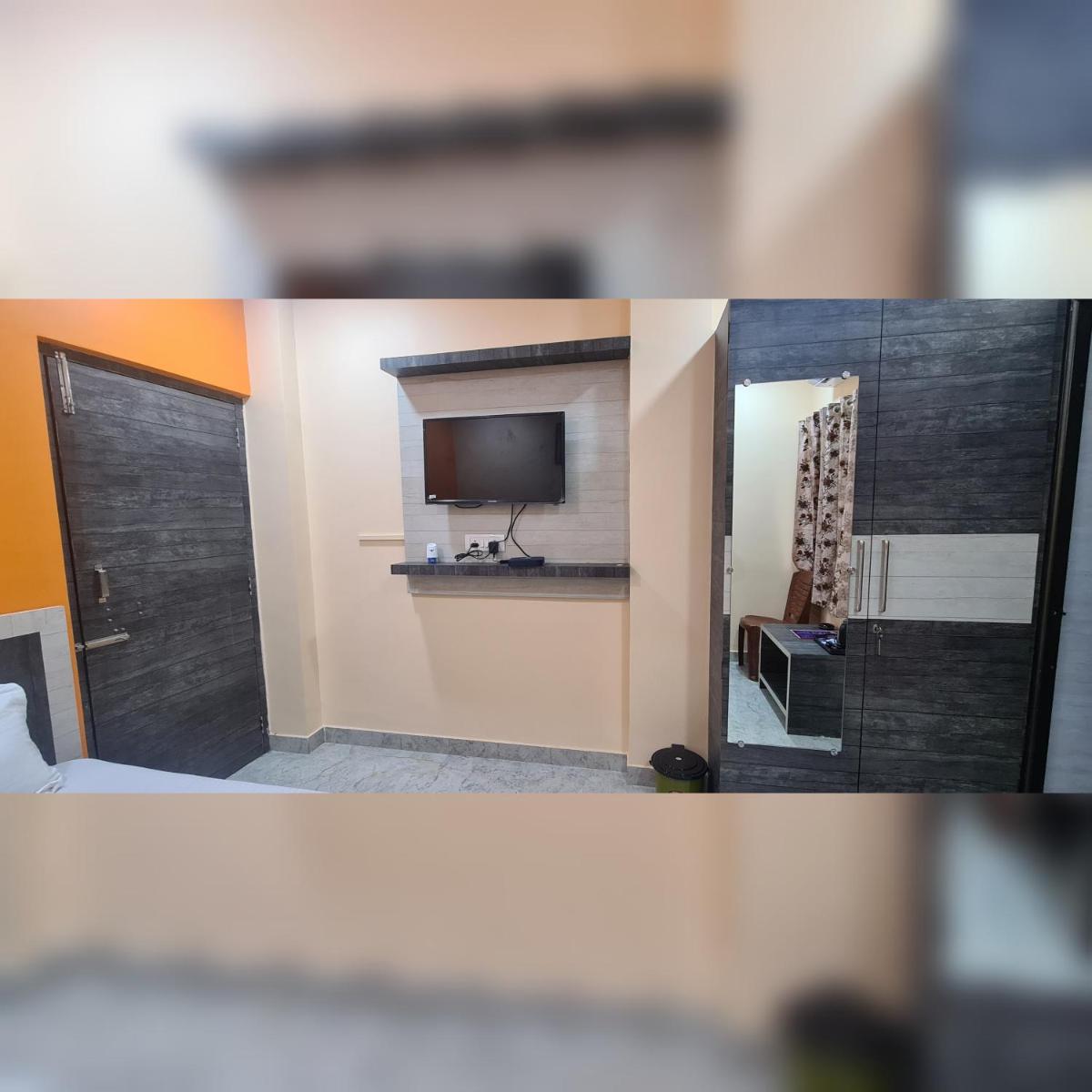 HOTEL MANORAMA PALACE - Housity