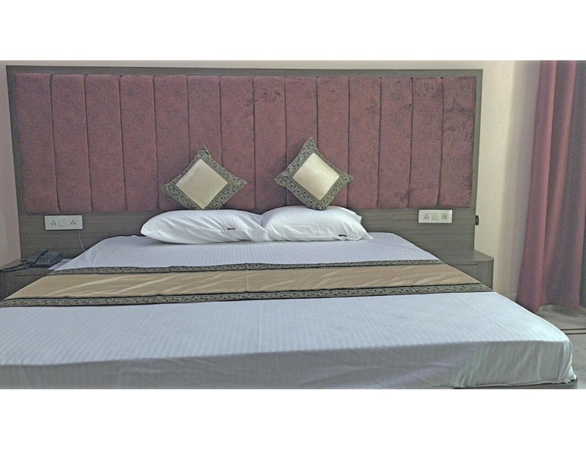 Prithvi Palace Home Stay,Varanasi - Housity