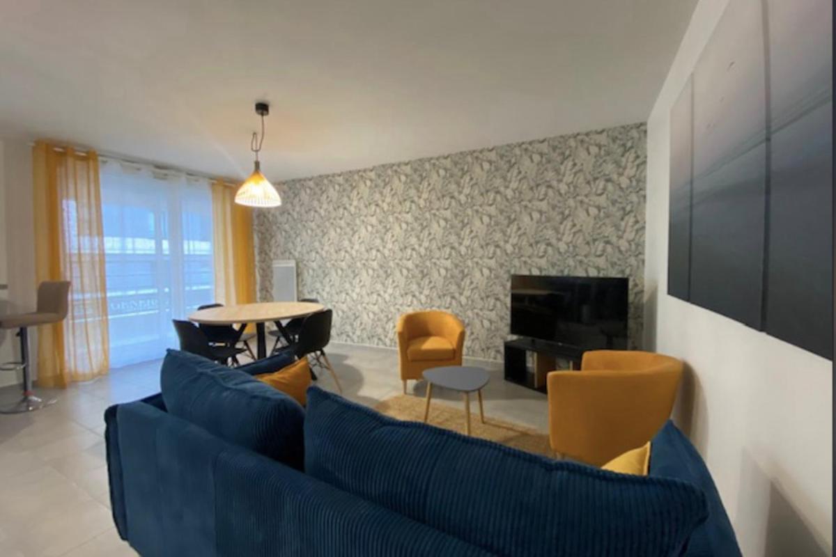 Suitetrails - Cosy apartment with balcony in the heart of Caen