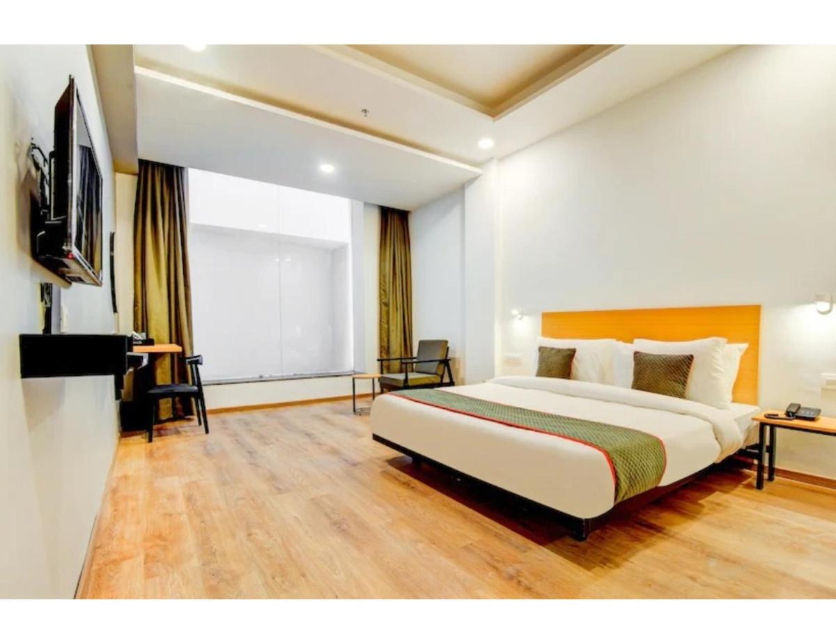 Hotel LandMark, Lucknow - Housity