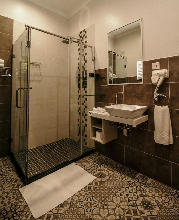 The 5 Stars Sandalwood Lodge in Mount Pleasant - 2020 - Housity