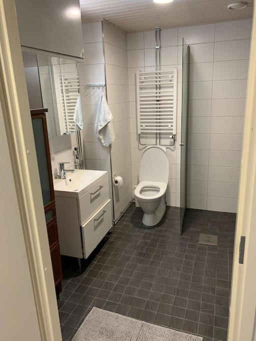 Stylish apartment with sauna nearby Airport - Housity