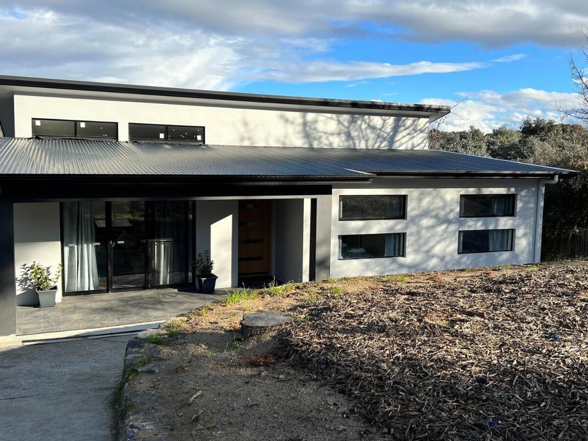 Suitetrails - Lavish in Lyons - 3bd 2bth Spacious & Modern Home
