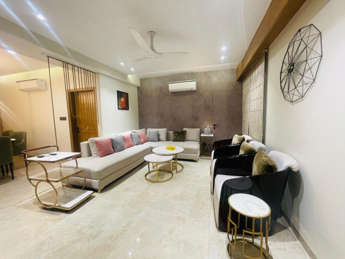 Woodlands Apartment- Fully furnished Luxury Apt - Hizvo