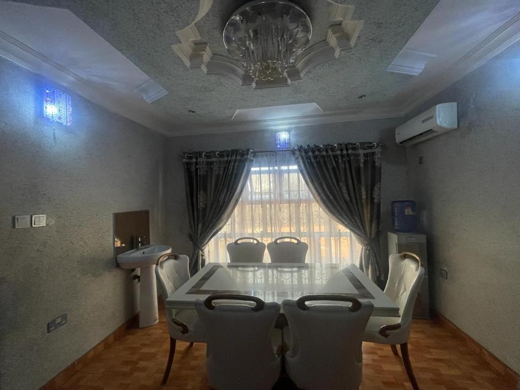 Suitetrails - Aries Apartment