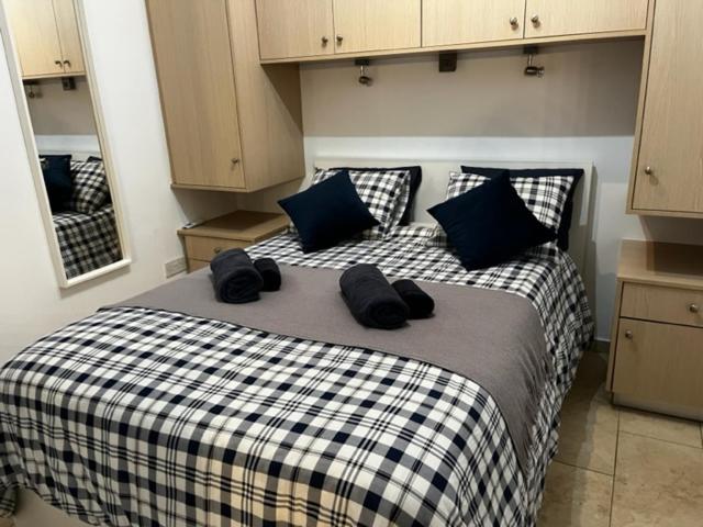 2 Palaepaphos Gardens - Housity