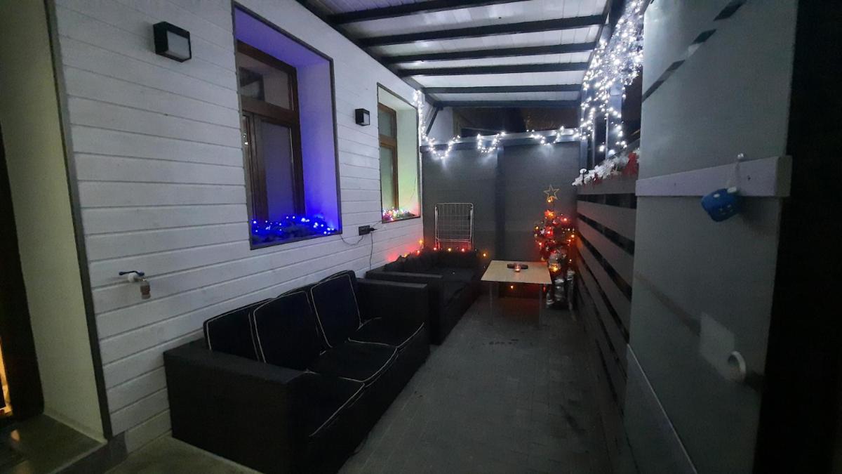 House Side by Side - Housity