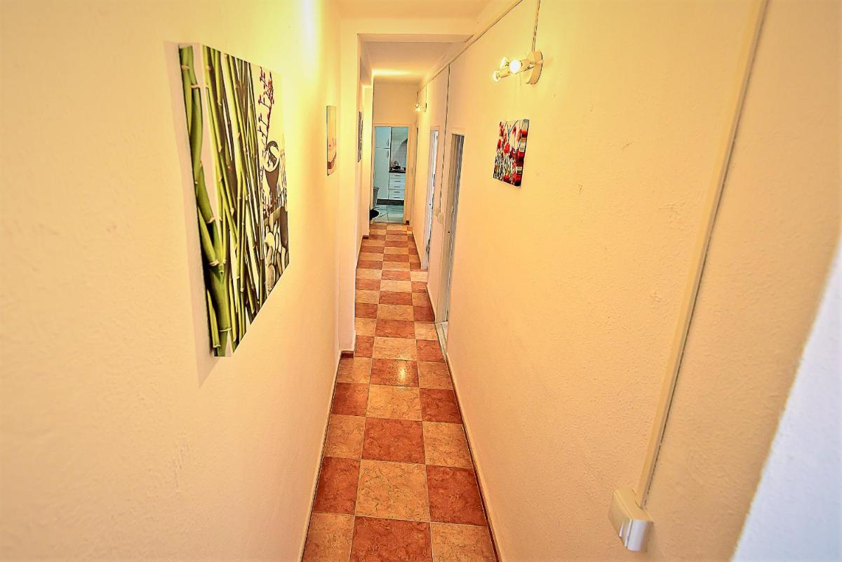 Plaza Polvorista 4-Bedroom Apartment w Balcony - Housity