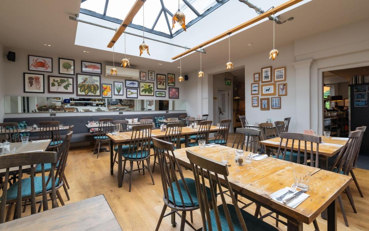 The Georgian Townhouse - Housity