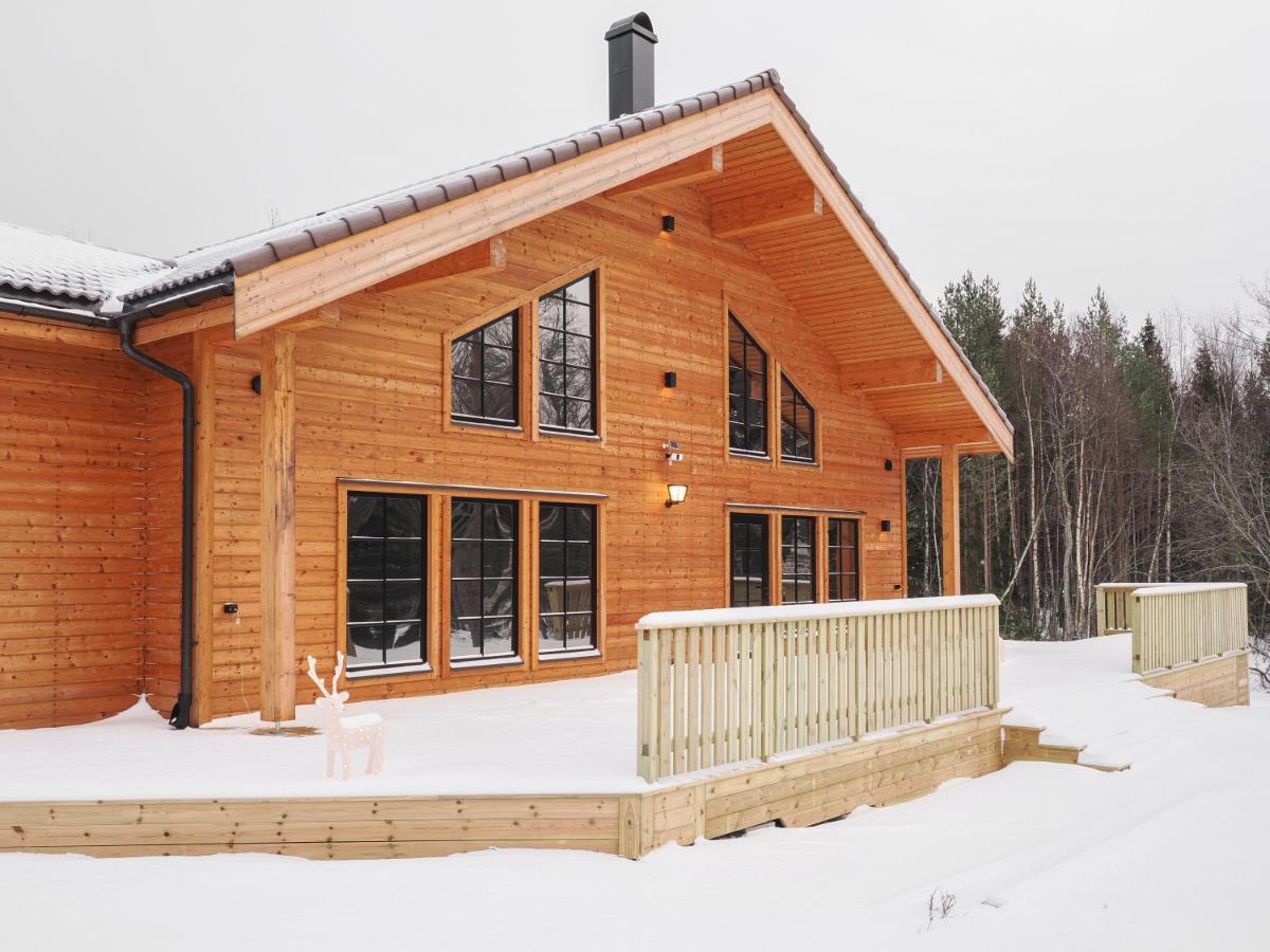 Ranch Roslagen - Luxurious estate near sea with extras - Housity