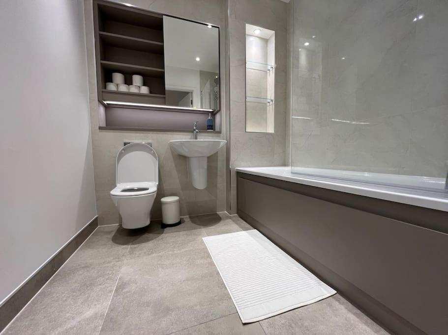 Photo inspiration: Gallery Detail: 2 Bed Penthouse Style Apartment