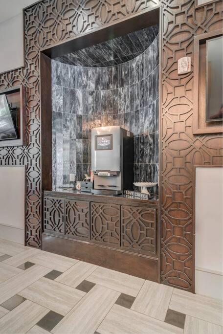 Lux stay in Med CTR 1 bedroom ap - Housity