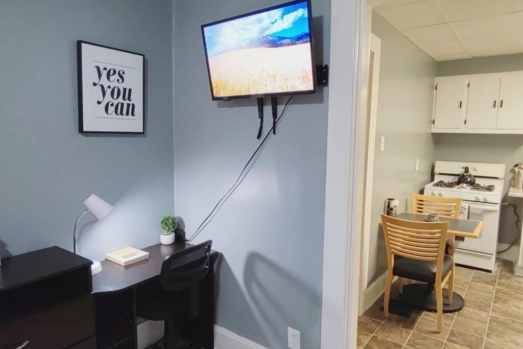 NOT IN SERVICE- Perfect Studio 3 miles to Downtown INDY - Hizvo