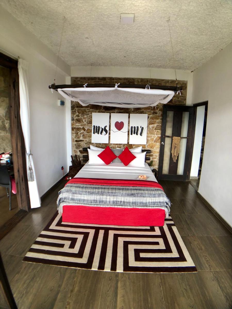 Romance in Ella - Housity