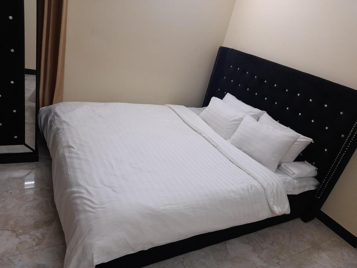 Suitetrails - Full furnished apartment , Airport ,uttara
