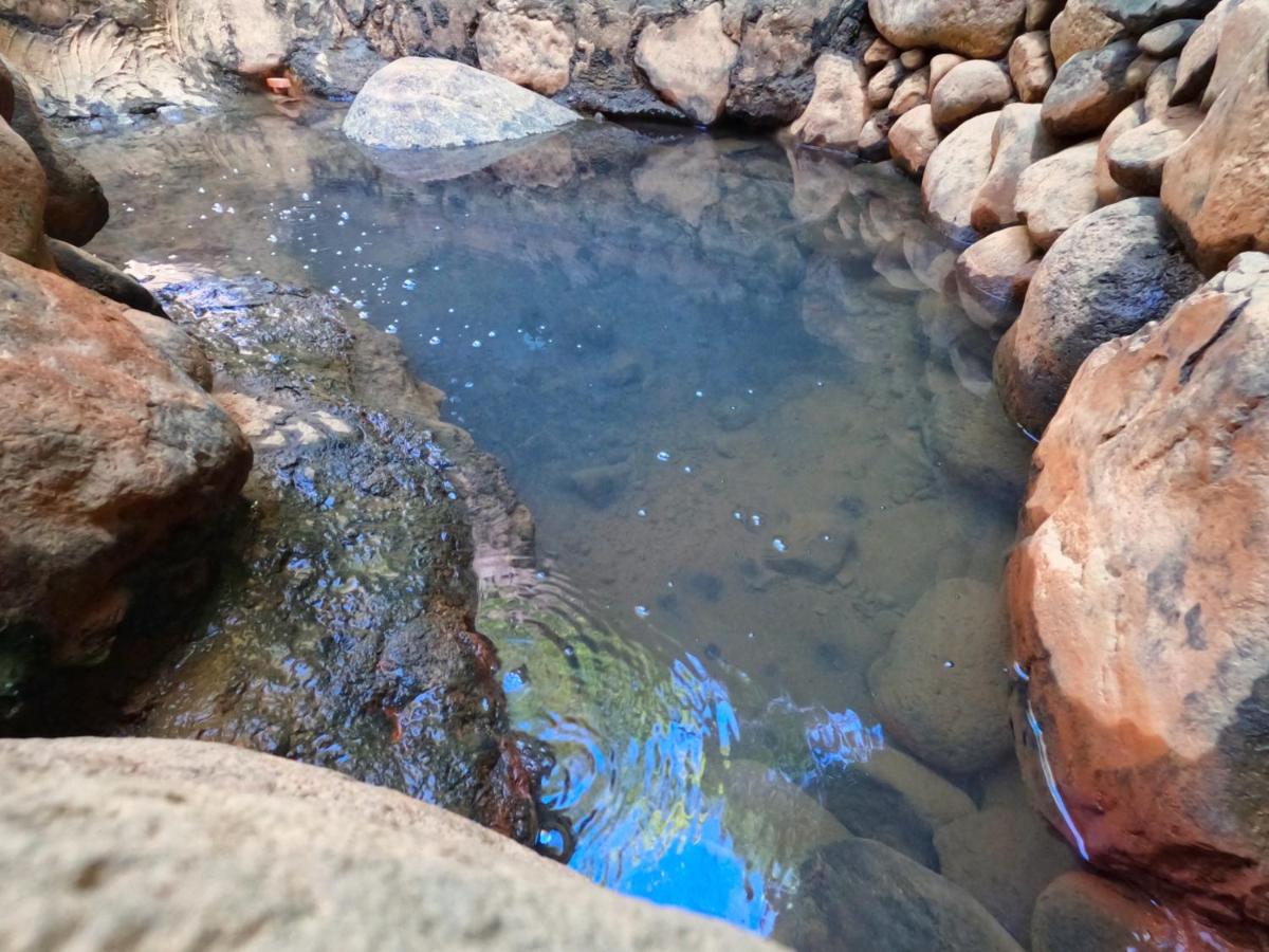 Private Hot Spring, Mountain Retreat - Housity