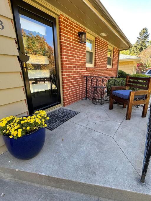 Centrally located Hill House - Housity